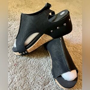 Never worn size 10 shoes